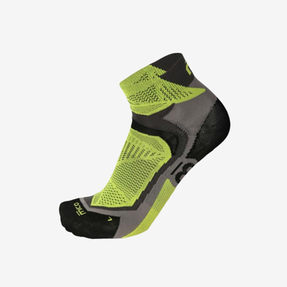 MICO tekaške nogavice CA01287 605 EXTRALIGHT WEIGHT X-PERFORMANCE RUN ANKLE SOCKS antracite yellow